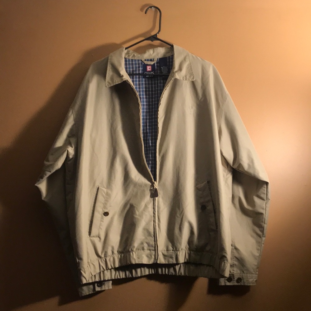 Chaps lightweight windbreaker jacket